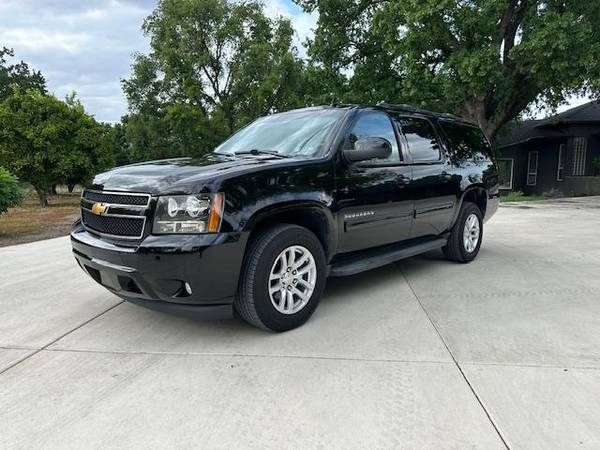 Chevrolet Suburban 4x4-- 201