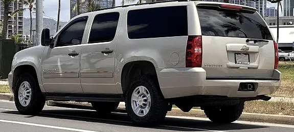 CHEVROLET SUBURBAN 2500 -- 4X4----- 9 SEATS--2014