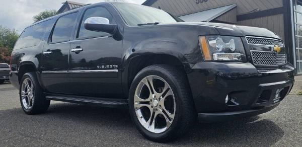 Chevrolet Suburban 4x4 --104--2014